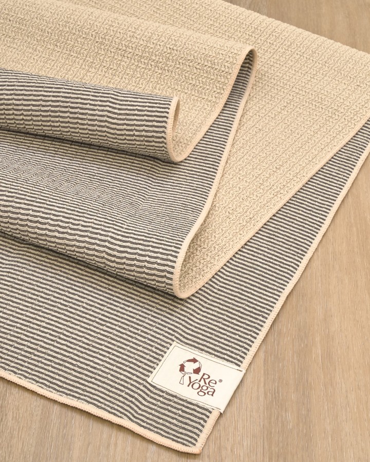 Foldable Microfiber Yoga Mat - Towel GRIPPY BOO